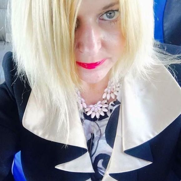 Meet your Posher, Jo - Picture 1 of 1